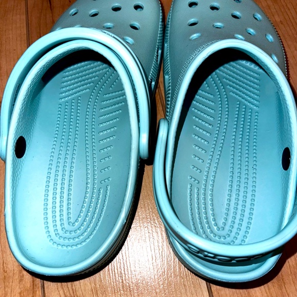 BEAUTIFUL BLUE CROCS🦋 - Picture 2 of 3